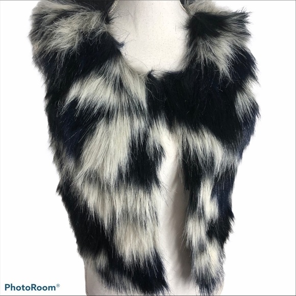 n:Philanthropy Faux Fur Vest NWT Small Blue White - Picture 2 of 8